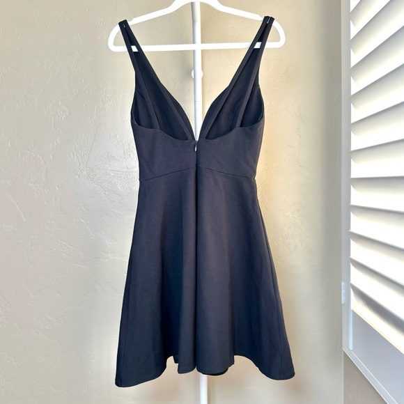 Lulu's Chic Black Mini Skater Dress Size Small - Picture 6 of 7